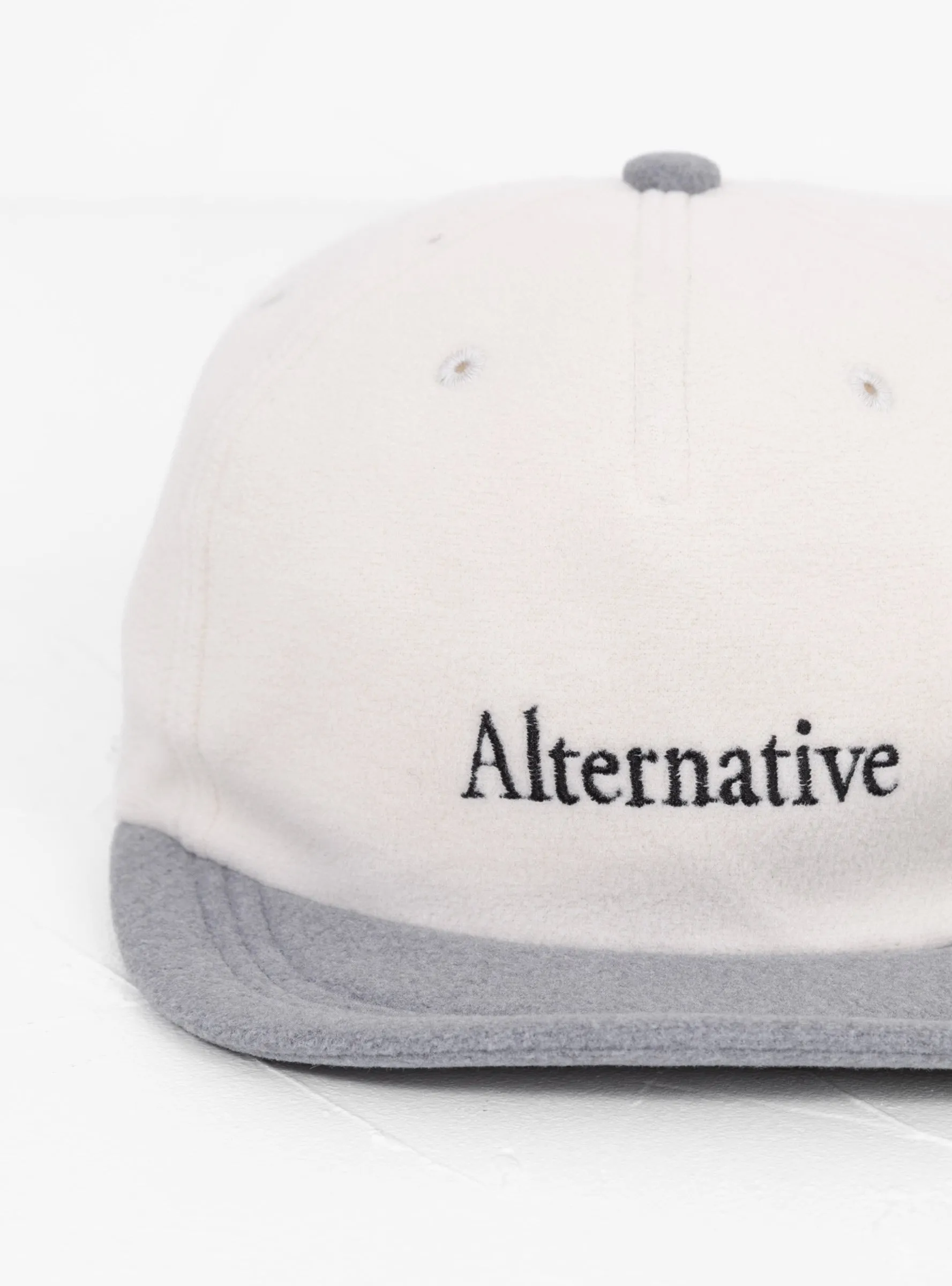 Alter Cap White