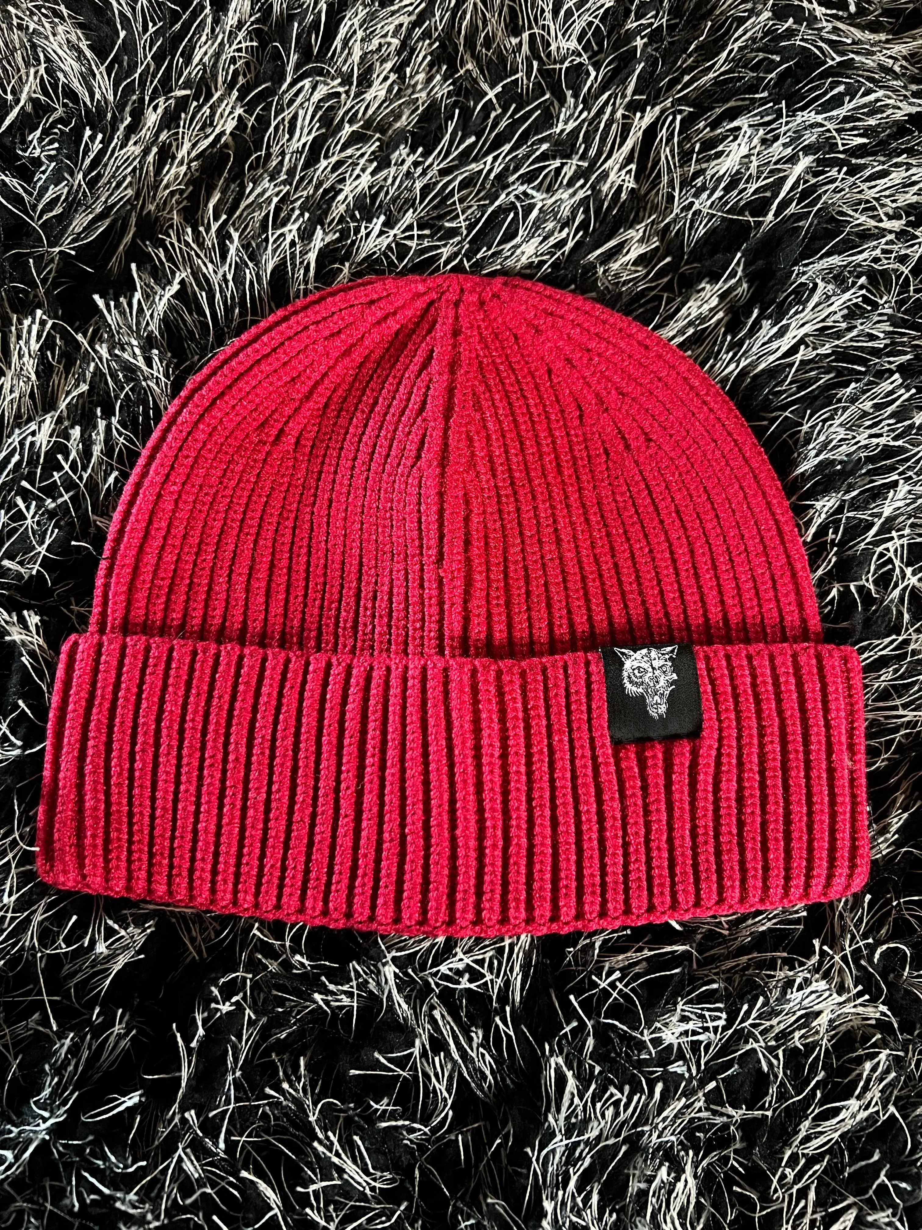 WOLF RED SKIPPER BEANIE