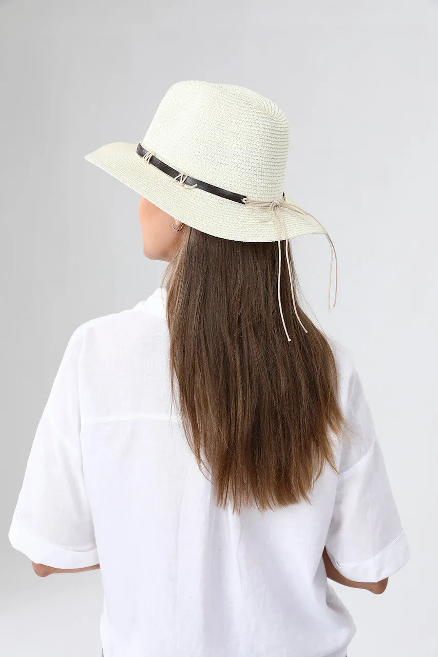 WOMEN'S STRAW SUN HAT WITH BROWN STRAP